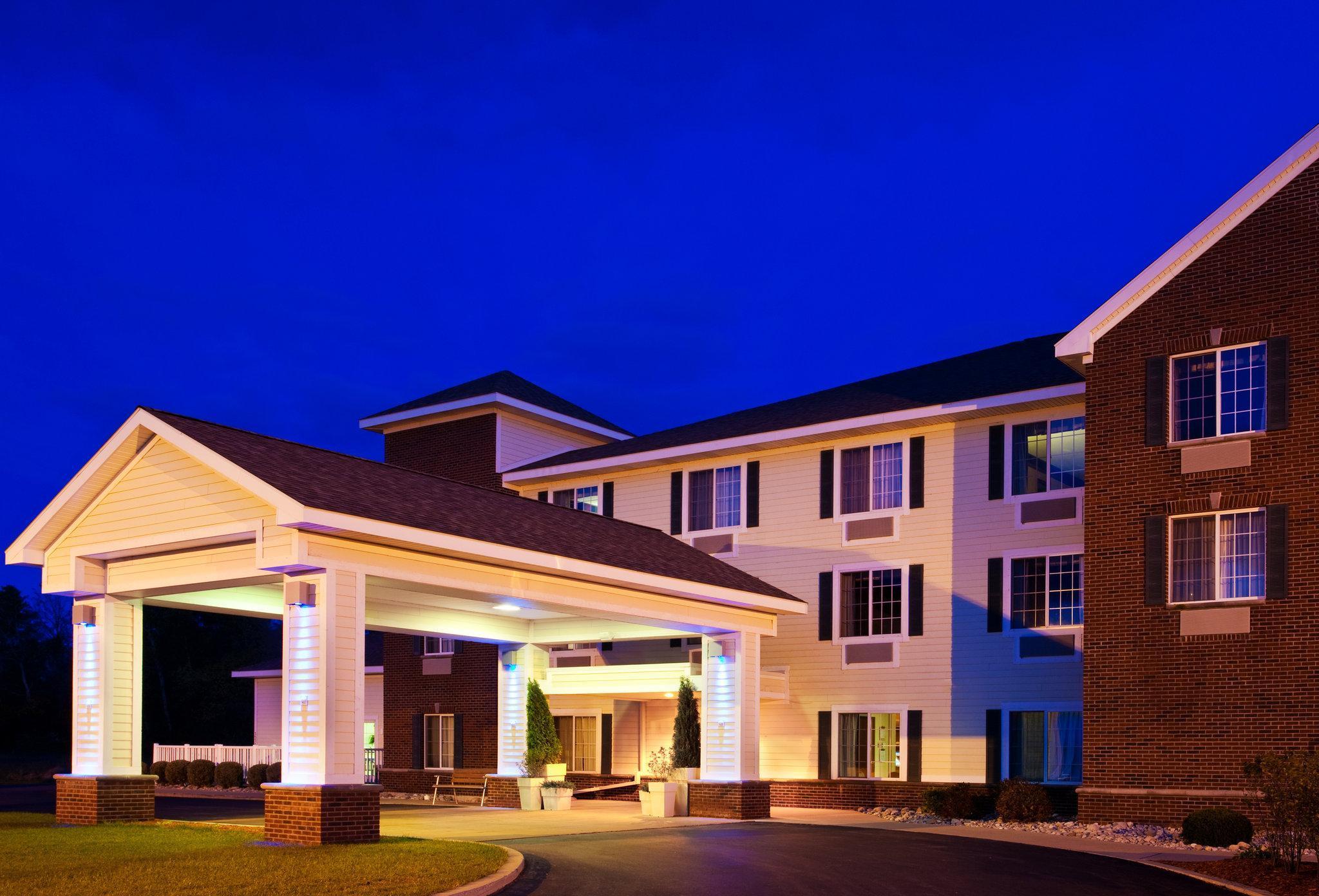 Holiday Inn Express Hotel & Suites Acme-Traverse City By Ihg Экстерьер фото