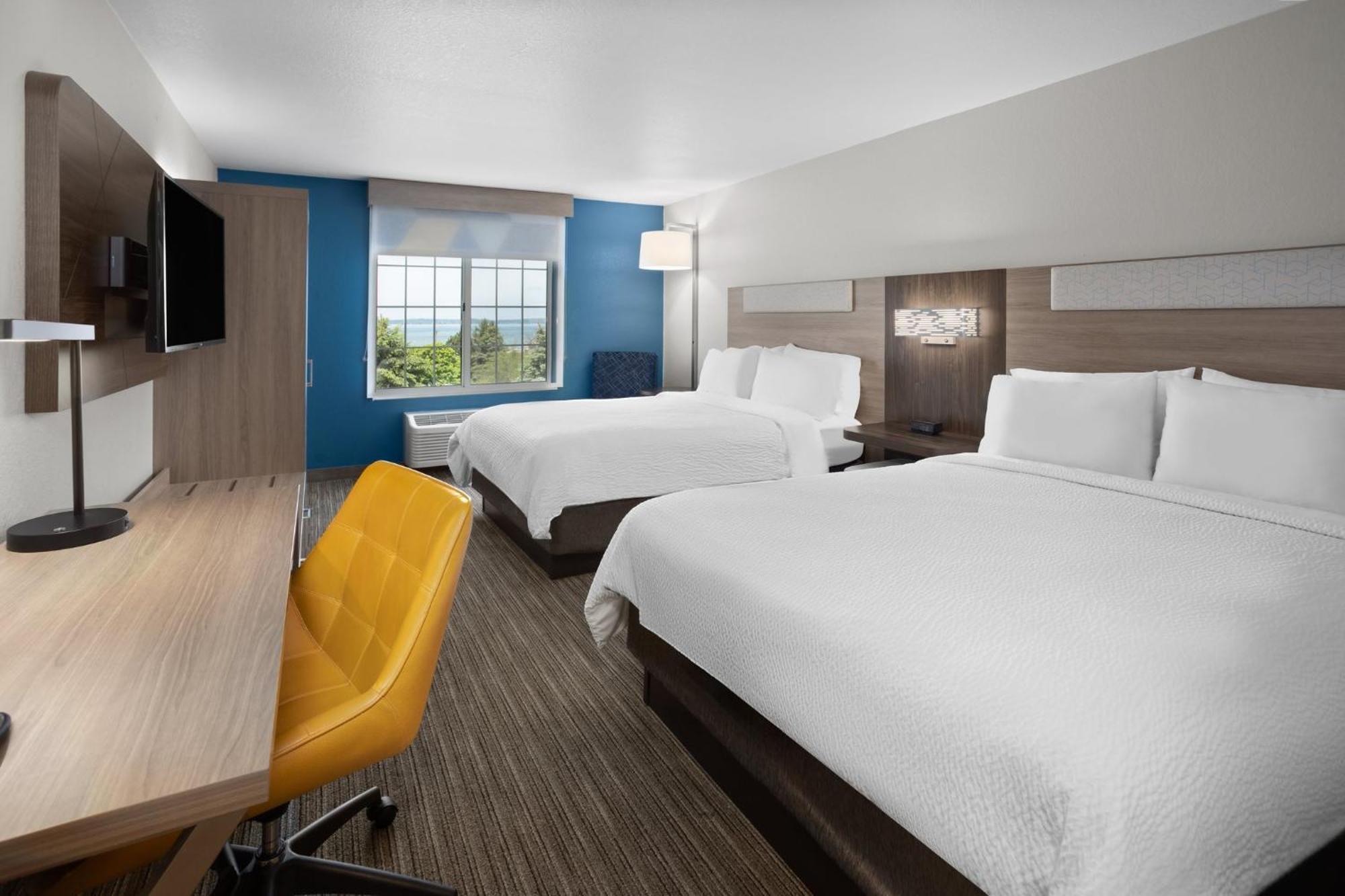 Holiday Inn Express Hotel & Suites Acme-Traverse City By Ihg Экстерьер фото