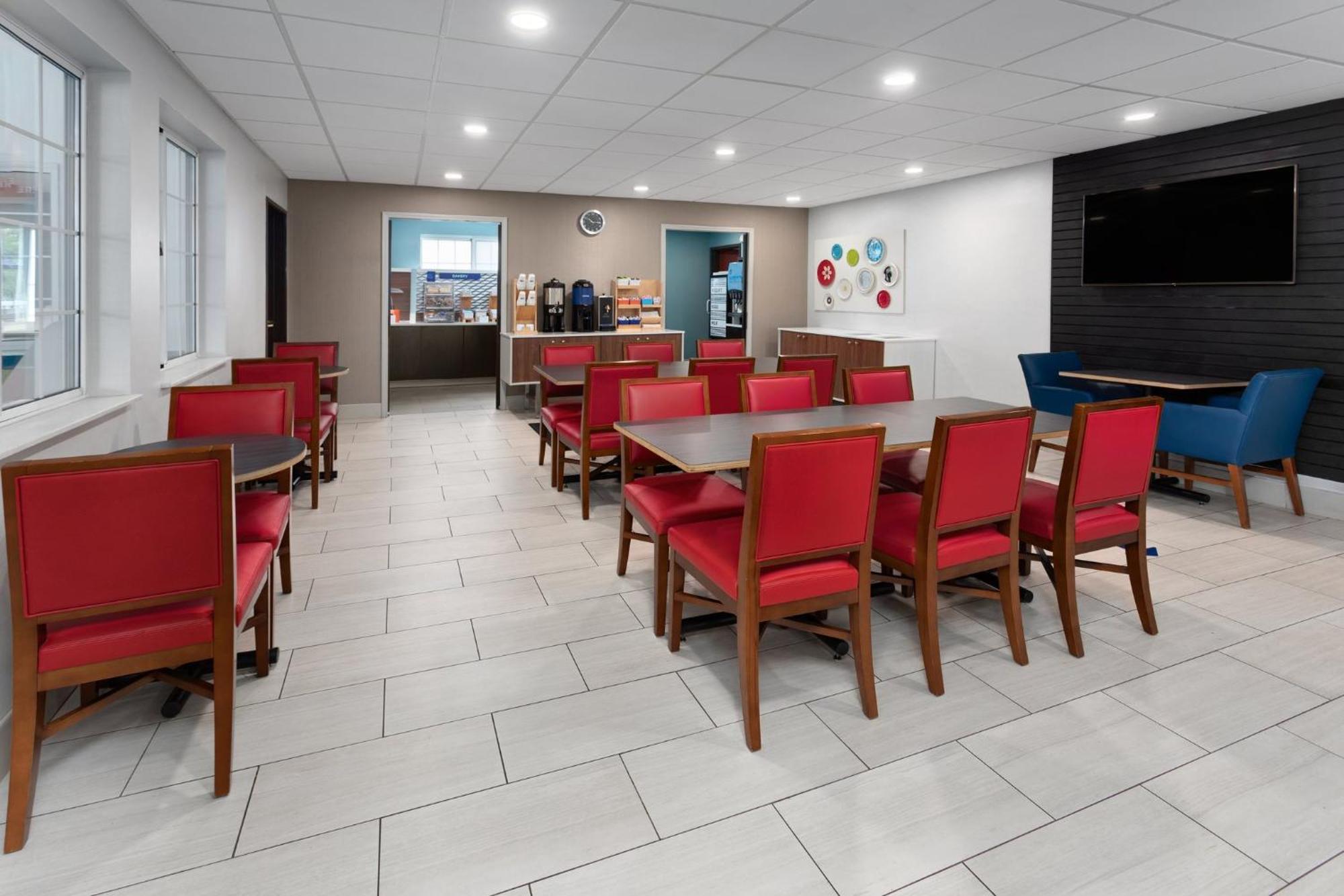 Holiday Inn Express Hotel & Suites Acme-Traverse City By Ihg Экстерьер фото