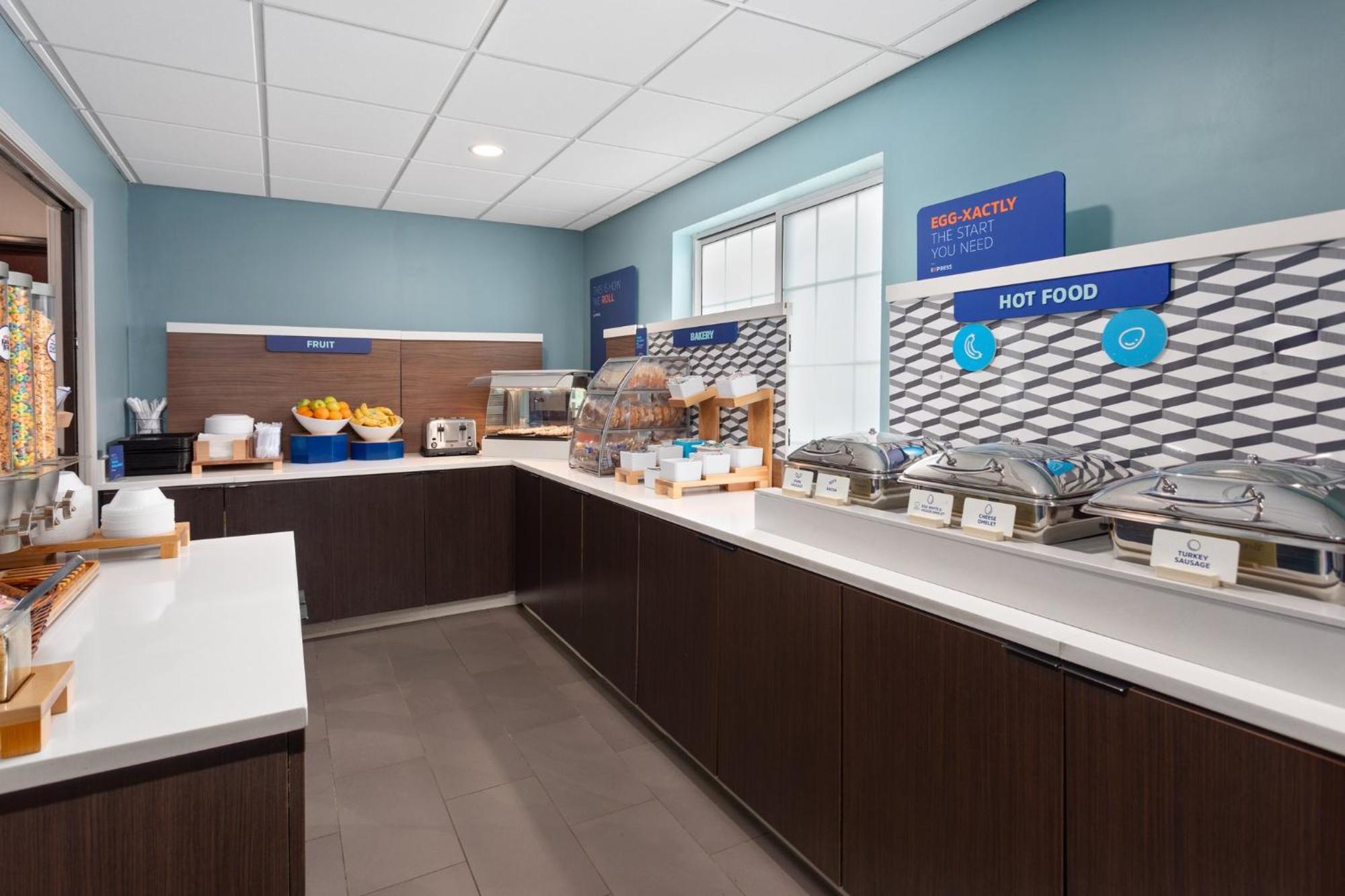 Holiday Inn Express Hotel & Suites Acme-Traverse City By Ihg Экстерьер фото