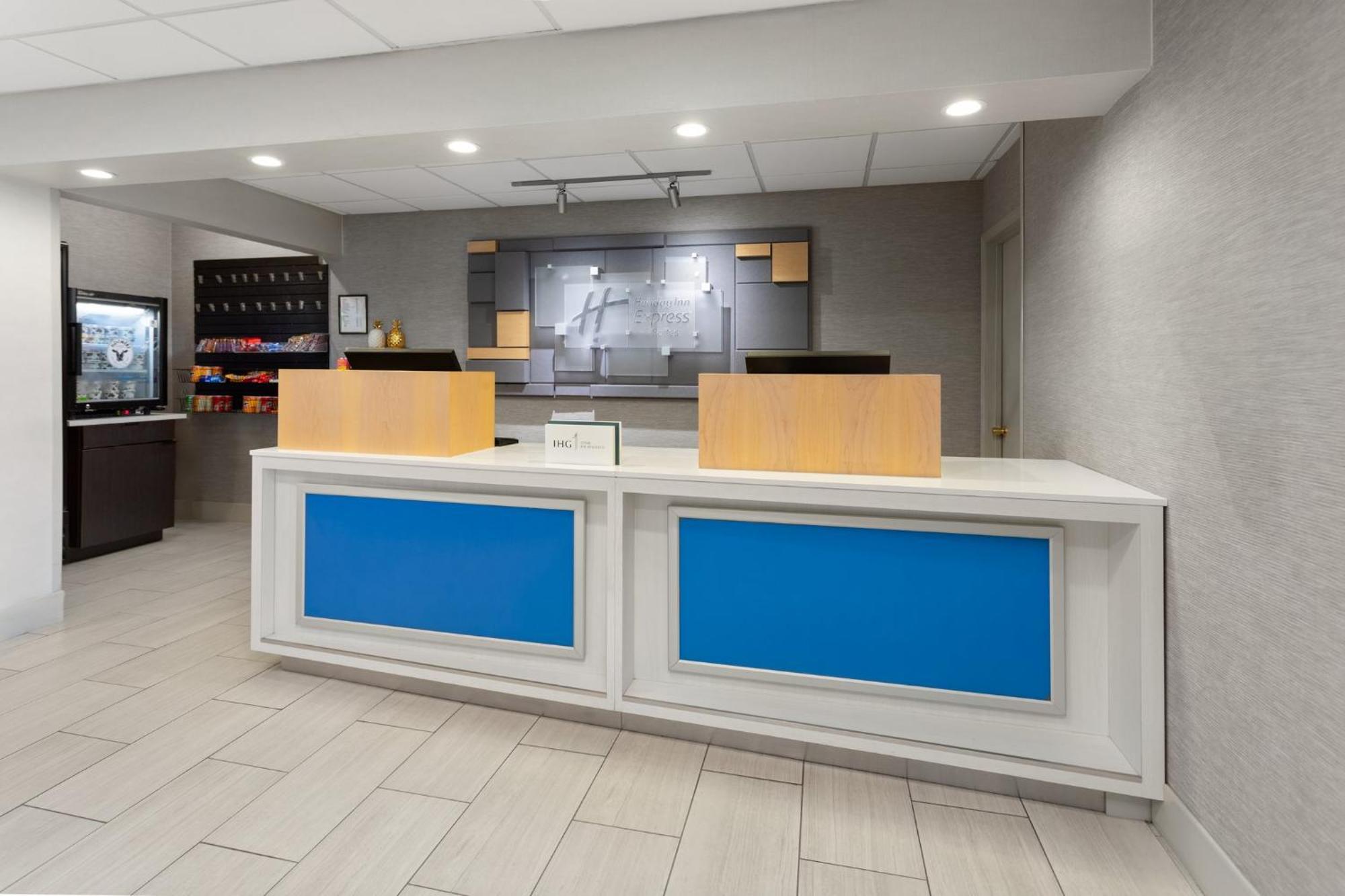 Holiday Inn Express Hotel & Suites Acme-Traverse City By Ihg Экстерьер фото