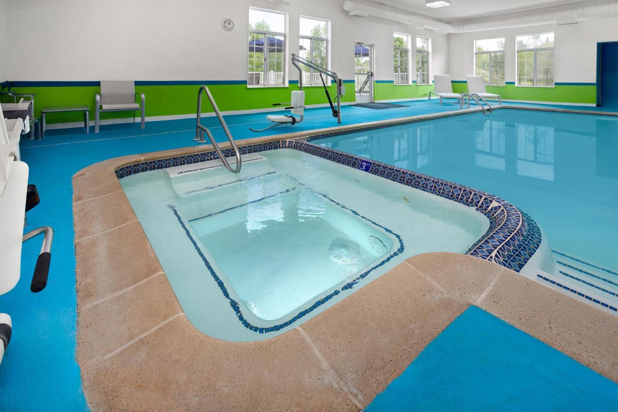 Holiday Inn Express Hotel & Suites Acme-Traverse City By Ihg Экстерьер фото