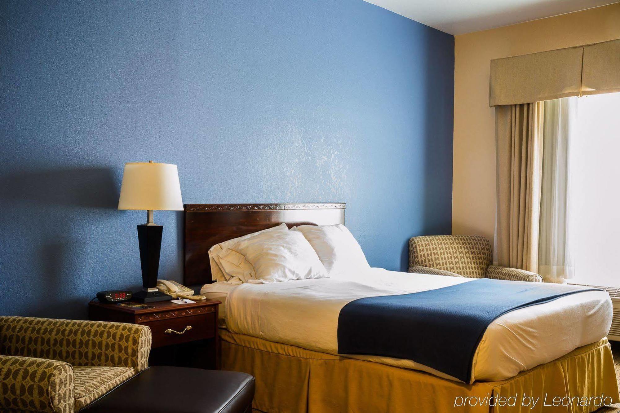 Holiday Inn Express Hotel & Suites Acme-Traverse City By Ihg Экстерьер фото